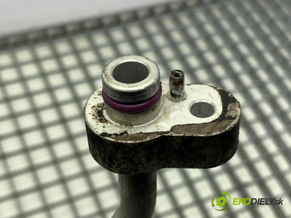 AUDI A4 B9 Kombi 2017 140 kW 2.0 TDI quattro 1968 rúrka klimatizace 8W0816721B (Trubka klimatizace)