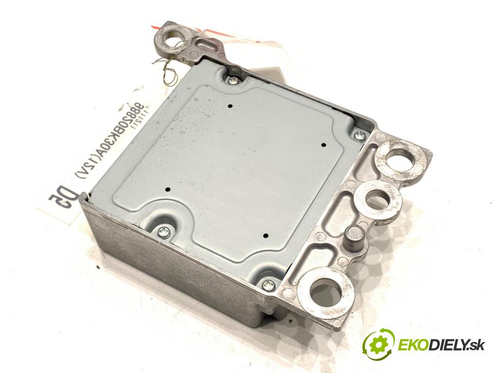 NISSAN QASHQAI J10 SUV 2012 96 kW 1.6 dCi 1598 senzor airbag 98820BK30A (Snímač)