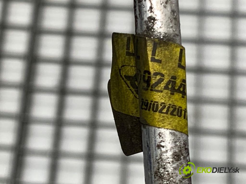 NISSAN QASHQAI J10 SUV 2012 96 kW 1.6 dCi 1598 rúrka klimatizace  (Trubka klimatizace)