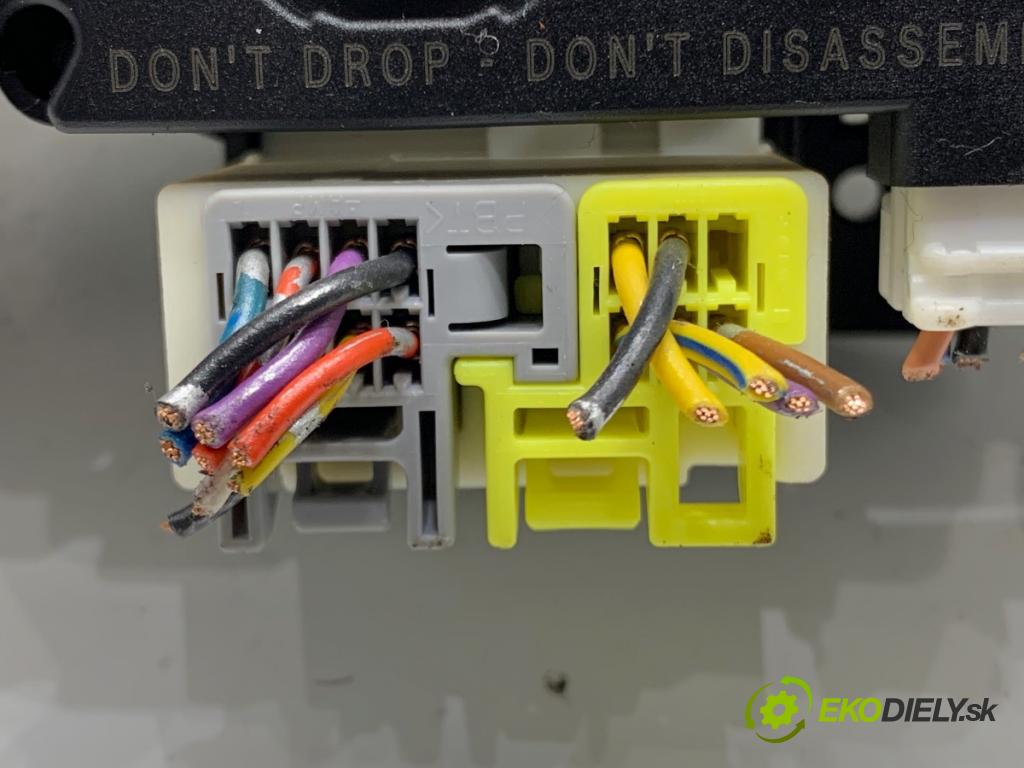 NISSAN QASHQAI J10 SUV 2012 96 kW 1.6 dCi 1598 Prepínač kombinovaný 47945JD00A 0265005545 (Prepínacie páčky pod volantom)