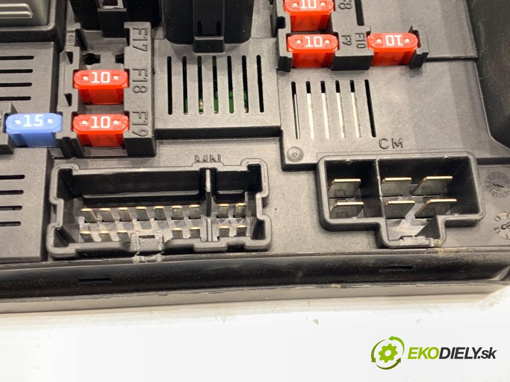 NISSAN QASHQAI J10 SUV 2012 96 kW 1.6 dCi 1598 modul BSI 284B7BB00C (Pojistková skříňka)