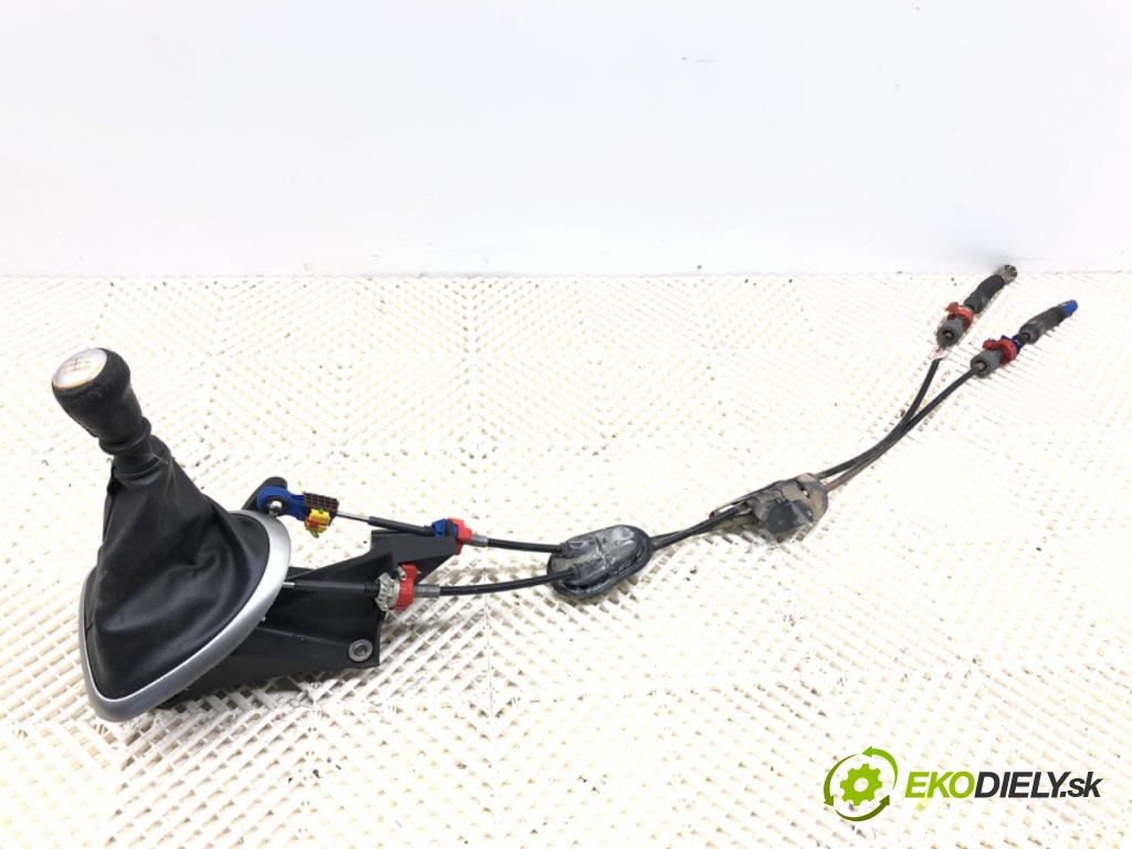 NISSAN QASHQAI J10 SUV 2012 96 kW 1.6 dCi 1598 Kulisa  (Rýchlostná páka (kulisa))