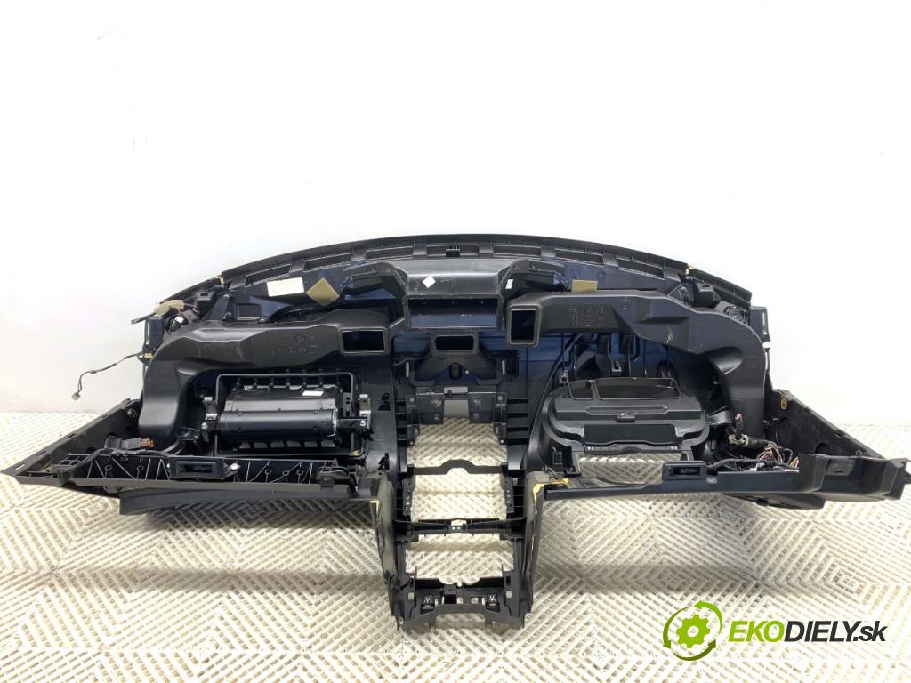NISSAN QASHQAI J10 SUV 2012 96 kW 1.6 dCi 1598 Palubná doska silentbloku pasy