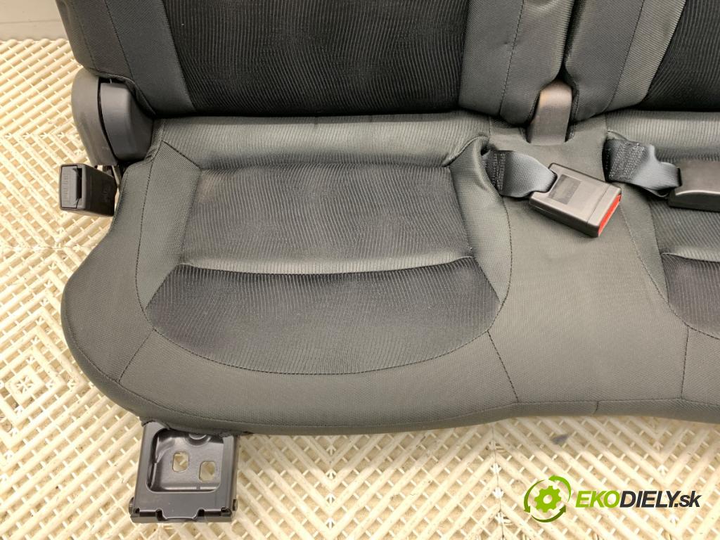NISSAN QASHQAI J10 SUV 2012 96 kW 1.6 dCi 1598 Sedadlo tretí rad