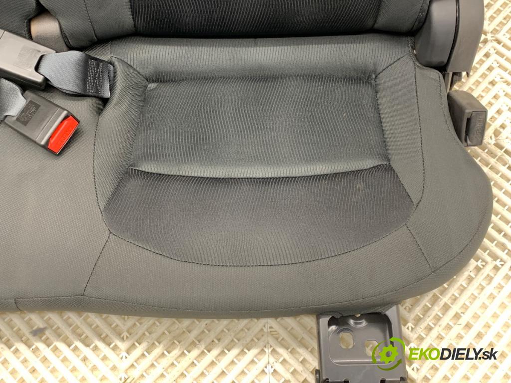 NISSAN QASHQAI J10 SUV 2012 96 kW 1.6 dCi 1598 Sedadlo tretí rad