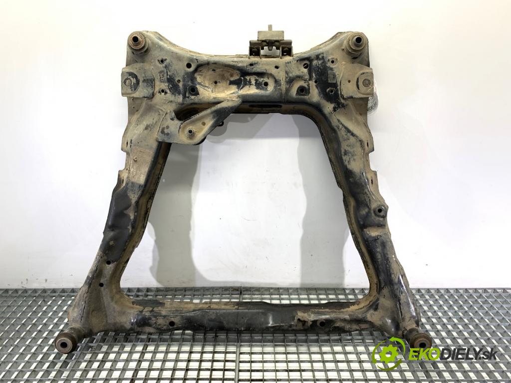 NISSAN QASHQAI J10 SUV 2012 96 kW 1.6 dCi 1598 výztuha pod motor  (Přední výztuha)