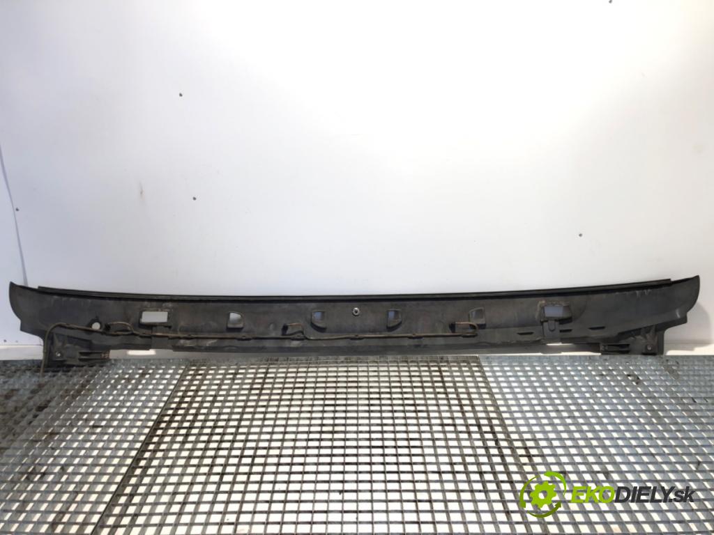 DAF XF Ciągnik siodłowy 2016 340 kW FT 460 340 kW [462 KM] olej napędowy 2012 - 2022 12900 Torpédo, plast pod čelné okno  (Torpédo (plast pod čelným sklom))