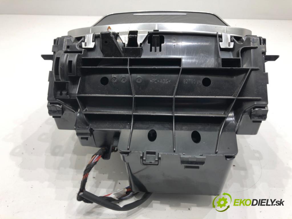 MERCEDES-BENZ CLS coupe 2018 320 kW AMG CLS 53 EQ Boost 4-matic+ (257.361) 2999 Držiak na nápoje A2136802607 (Držiak (úchyt) na nápoje)