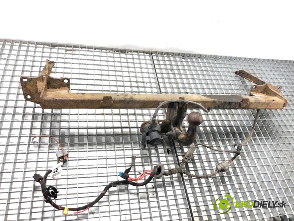 FORD TRANSIT CONNECT nadwozie wielkoprzestrzenne (MPV) 2016 88 kW 1.5 TDCi 1499 Hák tažné zařízení  (Tažné zařízení)