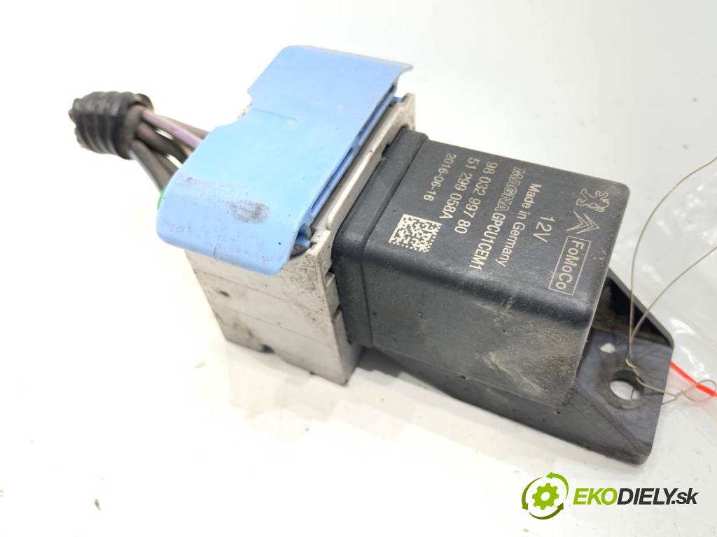 FORD TRANSIT CONNECT nadwozie wielkoprzestrzenne (MPV) 2016 88 kW 1.5 TDCi 1499 relé sviečok žhavenia 9803299780 (Relé)