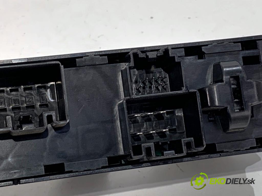 FORD TRANSIT CONNECT nadwozie wielkoprzestrzenne (MPV) 2016 88 kW 1.5 TDCi 1499 Prepínač okien DT1T-14A132-FA (Prepínacie páčky pod volantom)