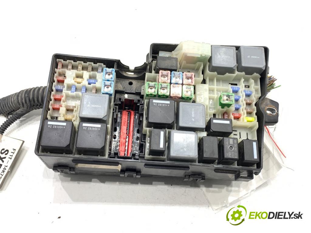 FORD TRANSIT CONNECT nadwozie wielkoprzestrzenne (MPV) 2016 88 kW 1.5 TDCi 1499 skříňka poistková AV6T-14A067-AD (Pojistková skříňka)