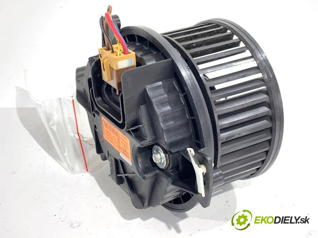 AUDI A4 B7 Kombi 2007 125 kW 2.0 TDI quattro 1968 topení 8E1820021E