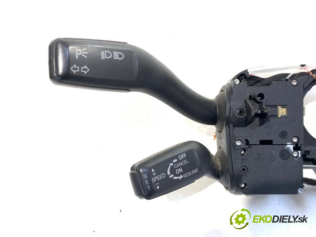 AUDI A4 B7 Kombi 2007 125 kW 2.0 TDI quattro 1968 Prepínač kombinovaný 8E0953549Q (Prepínacie páčky pod volantom)