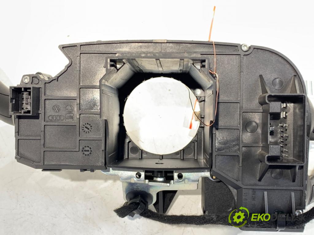 AUDI A4 B7 Kombi 2007 125 kW 2.0 TDI quattro 1968 Prepínač kombinovaný 8E0953549Q (Prepínacie páčky pod volantom)