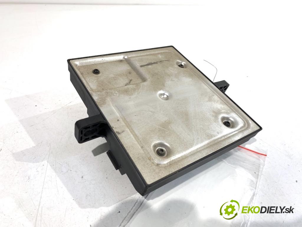 AUDI A4 B7 Kombi 2007 125 kW 2.0 TDI quattro 1968 Modul svetiel 8E0907279N (Riadiaca jednotka ostatné)