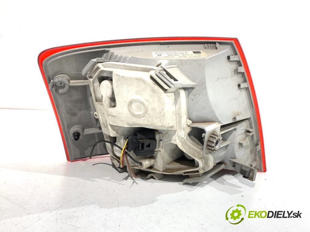 AUDI A4 B7 Kombi 2007 125 kW 2.0 TDI quattro 1968 Svetlo pravy zad 8E9945096E