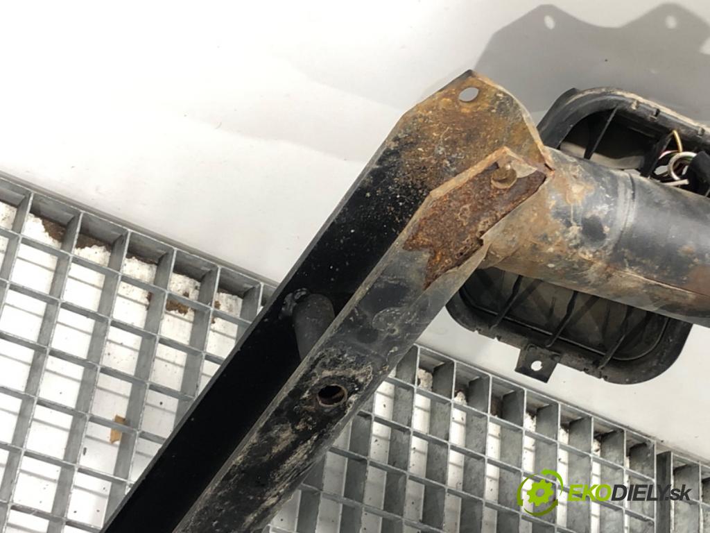 AUDI A4 B7 Kombi 2007 125 kW 2.0 TDI quattro 1968 Hák tažné zařízení  (Tažné zařízení)