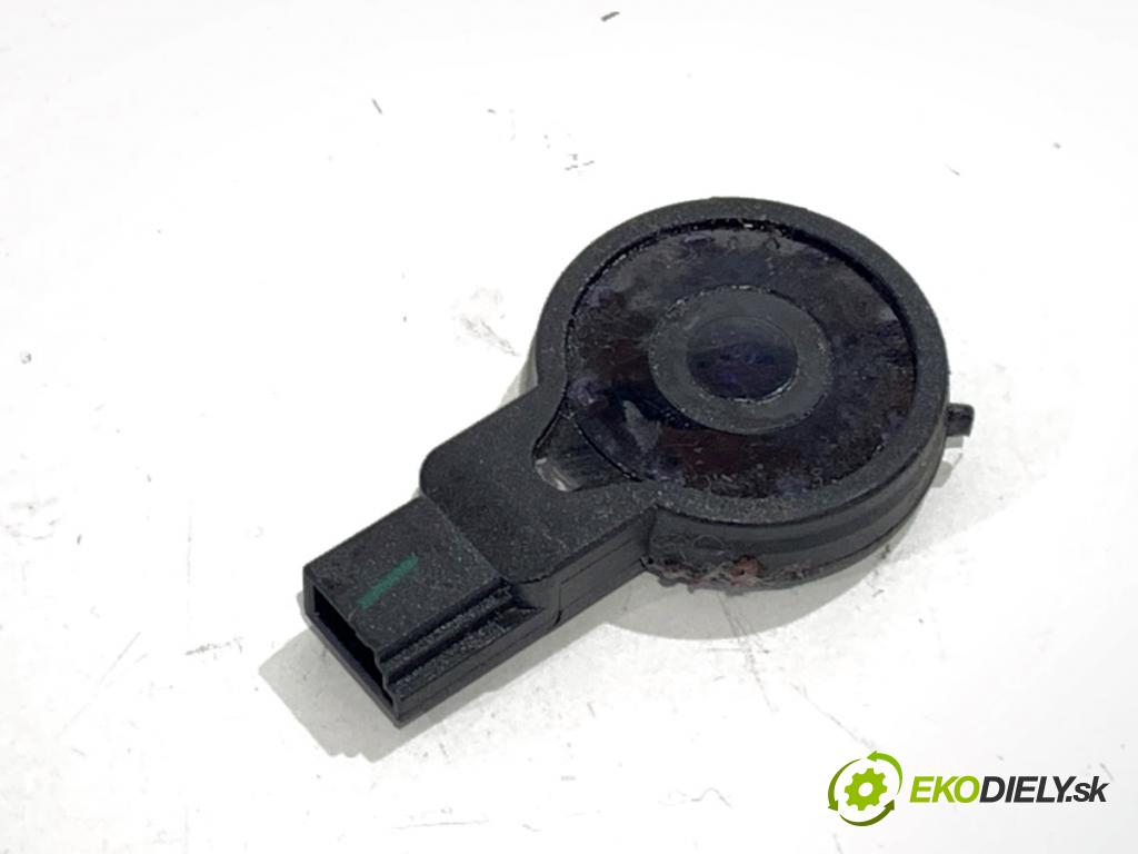 AUDI A4 B7 Kombi 2007 125 kW 2.0 TDI quattro 1968 Snímač dažďa 4E0955559C (Snímač dažďa)