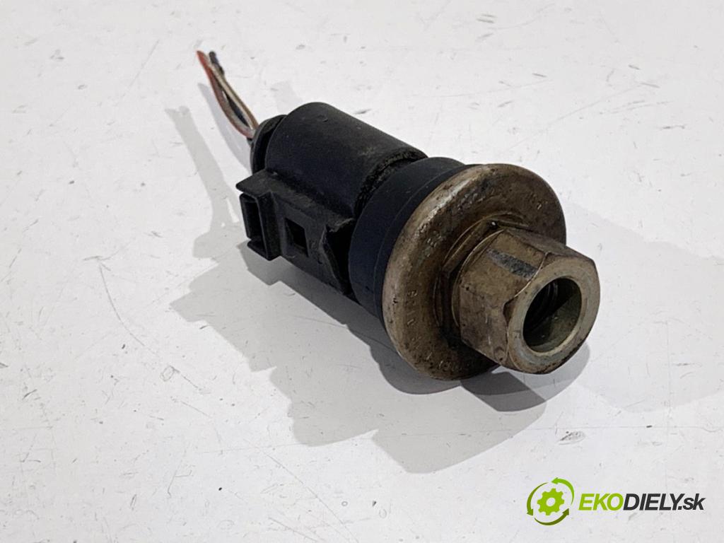 AUDI A4 B7 Kombi 2007 125 kW 2.0 TDI quattro 1968 Snímač klimatizácie 8E0959126 (Snímač klimatizácie)