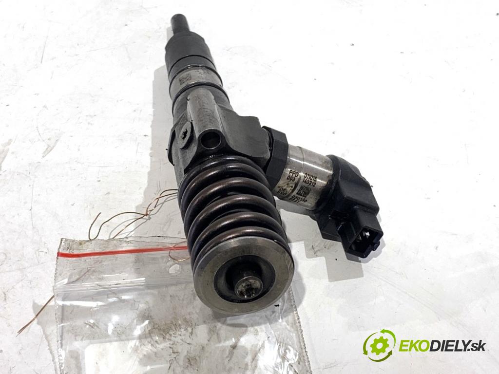 AUDI A4 B7 Kombi 2007 125 kW 2.0 TDI quattro 1968 Vstrekovač 03G130073T (Vstrekovač paliva)