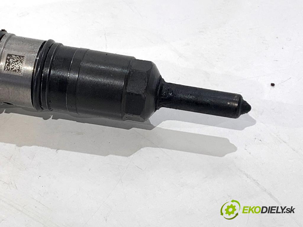 AUDI A4 B7 Kombi 2007 125 kW 2.0 TDI quattro 1968 Vstrekovač 03G130073T (Vstrekovač paliva)