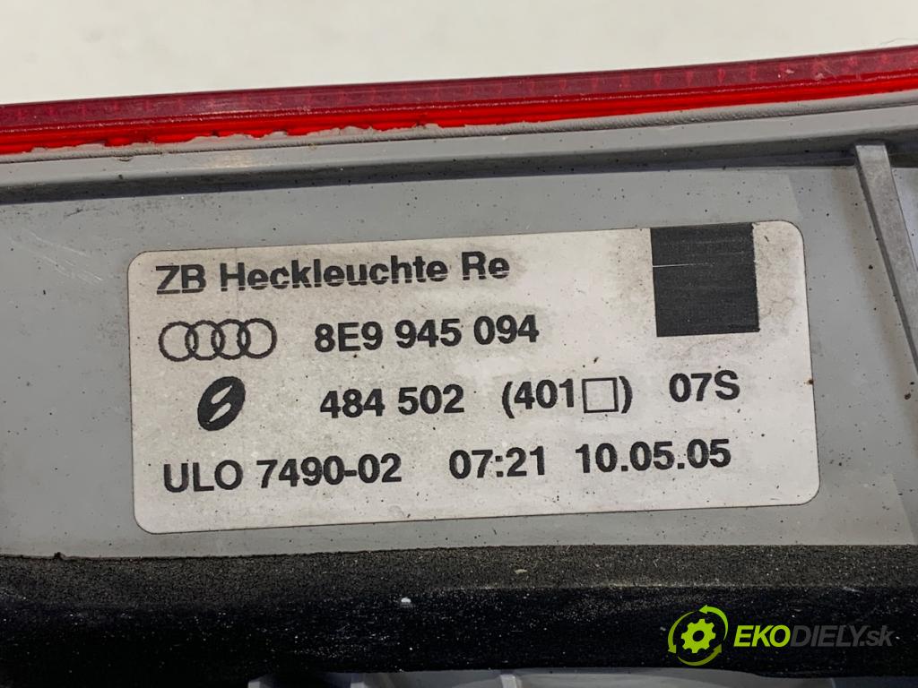 AUDI A4 B7 Kombi 2007 125 kW 2.0 TDI quattro 1968 Svetlo zad pravá vnútorná 8E9945094 (Kľučka dverí ostatné)