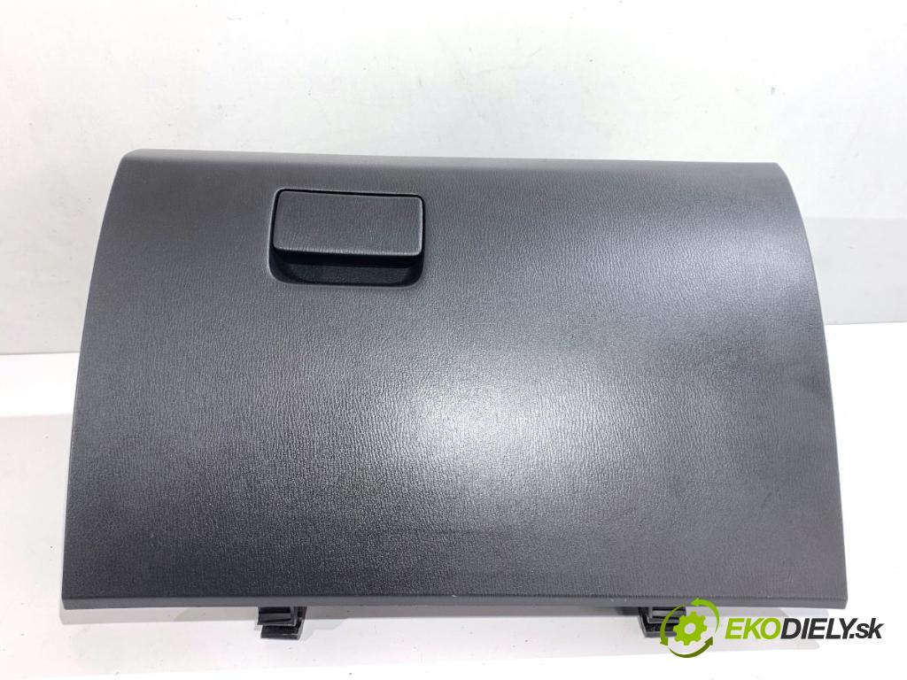 MAZDA 6 GJ sedan 2015 141 kW 2.5 (GJ5FP) 2488 Priehradka, kastlík spolujazdca GJR9-64161 (Priehradka (kastlík))