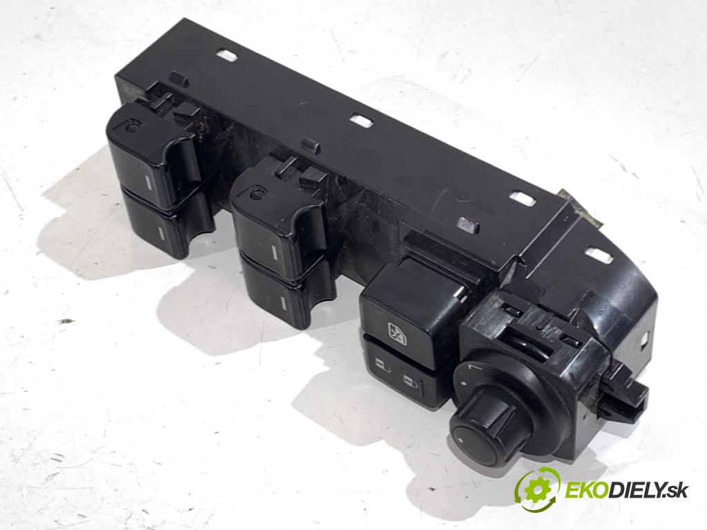 MAZDA 6 GJ sedan 2015 141 kW 2.5 (GJ5FP) 2488 Prepínač okien  (Prepínacie páčky pod volantom)