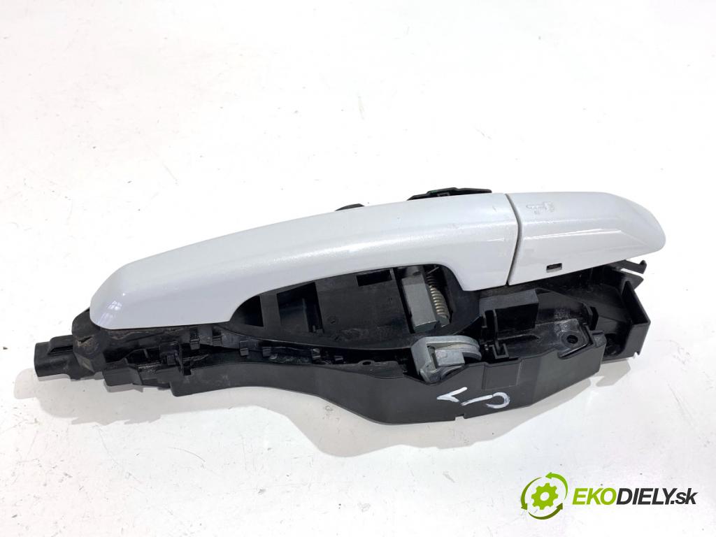 JAGUAR XF II sedan 2018 132 kW 2.0 D 1999 Kľučka vonkajšia ľavy predný 