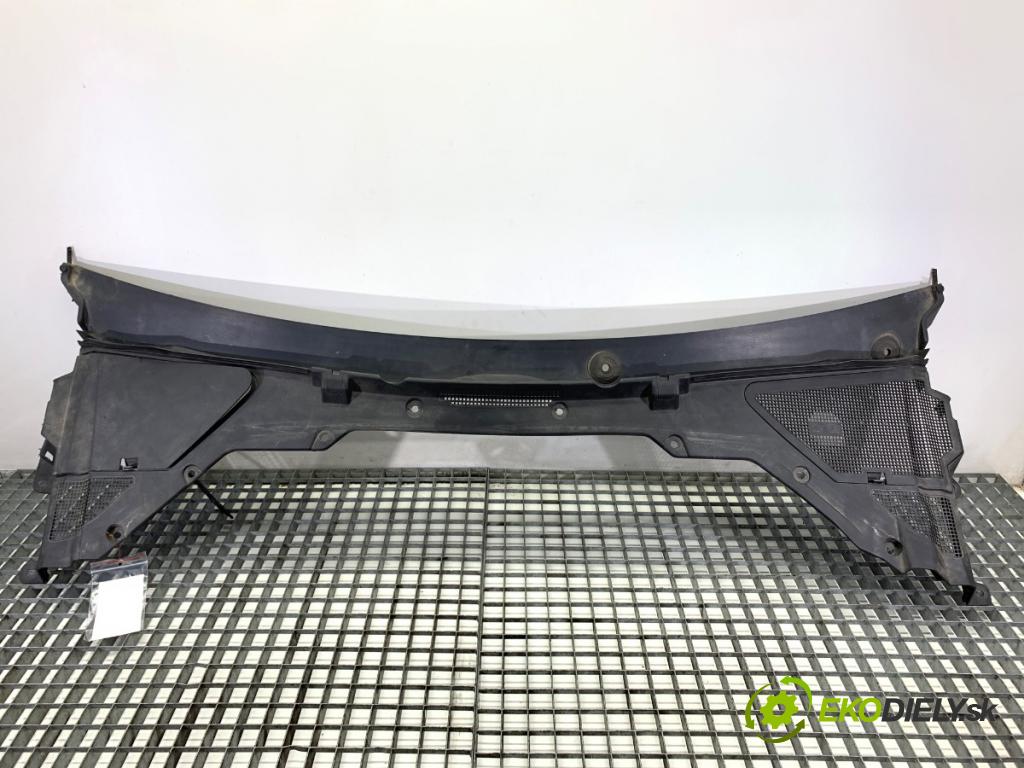 JAGUAR XF II sedan 2018 132 kW 2.0 D 1999 Torpédo, plast pod čelné okno GX73-4105-AL (Torpédo (plast pod čelným sklom))