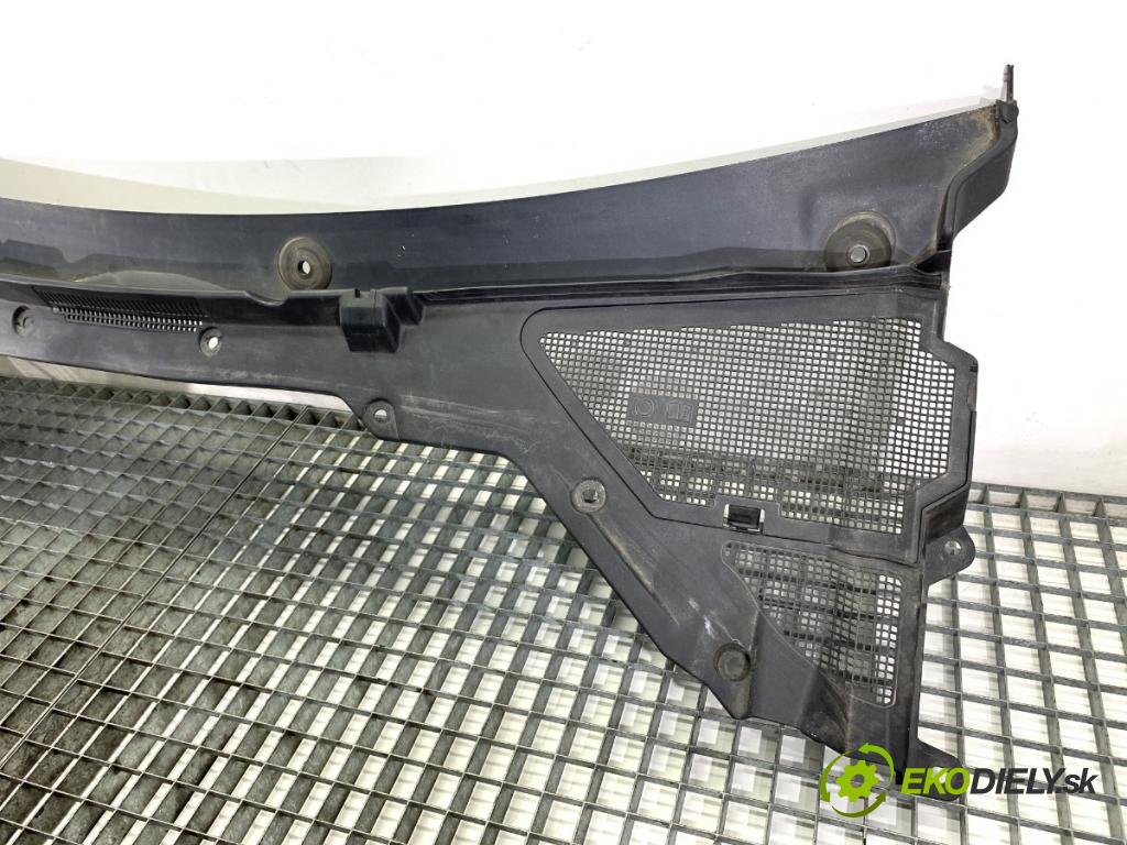 JAGUAR XF II sedan 2018 132 kW 2.0 D 1999 Torpédo, plast pod čelné okno GX73-4105-AL (Torpédo (plast pod čelným sklom))