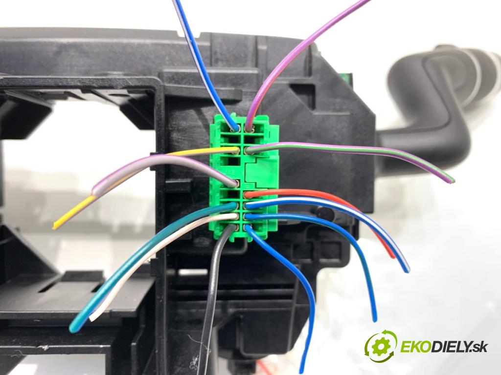 JAGUAR XF II sedan 2018 132 kW 2.0 D 1999 Prepínač kombinovaný HPLA-13N064-SB (Prepínacie páčky pod volantom)