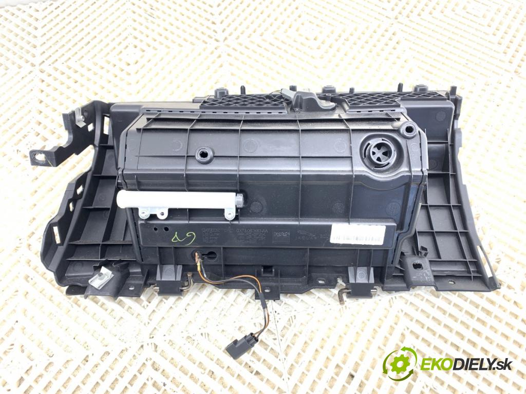 JAGUAR XF II sedan 2018 132 kW 2.0 D 1999 Priehradka, kastlík spolujazdca  (Priehradka (kastlík))