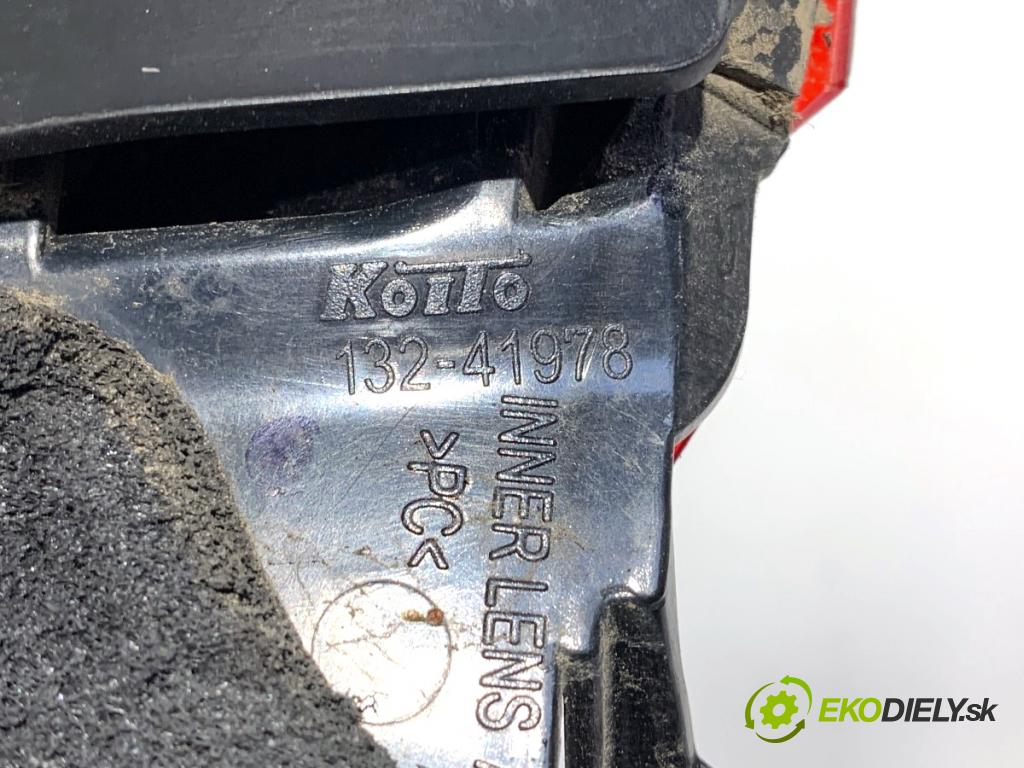 MAZDA 6 GJ sedan 2015 141 kW 2.5 (GJ5FP) 2488 Svetlo zad pravá vnútorná 132-41978 (Kľučka dverí ostatné)