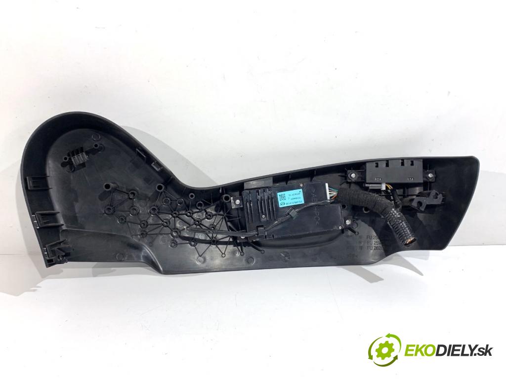 MAZDA 6 GJ sedan 2015 141 kW 2.5 (GJ5FP) 2488 Prepínač sedačky ľavy