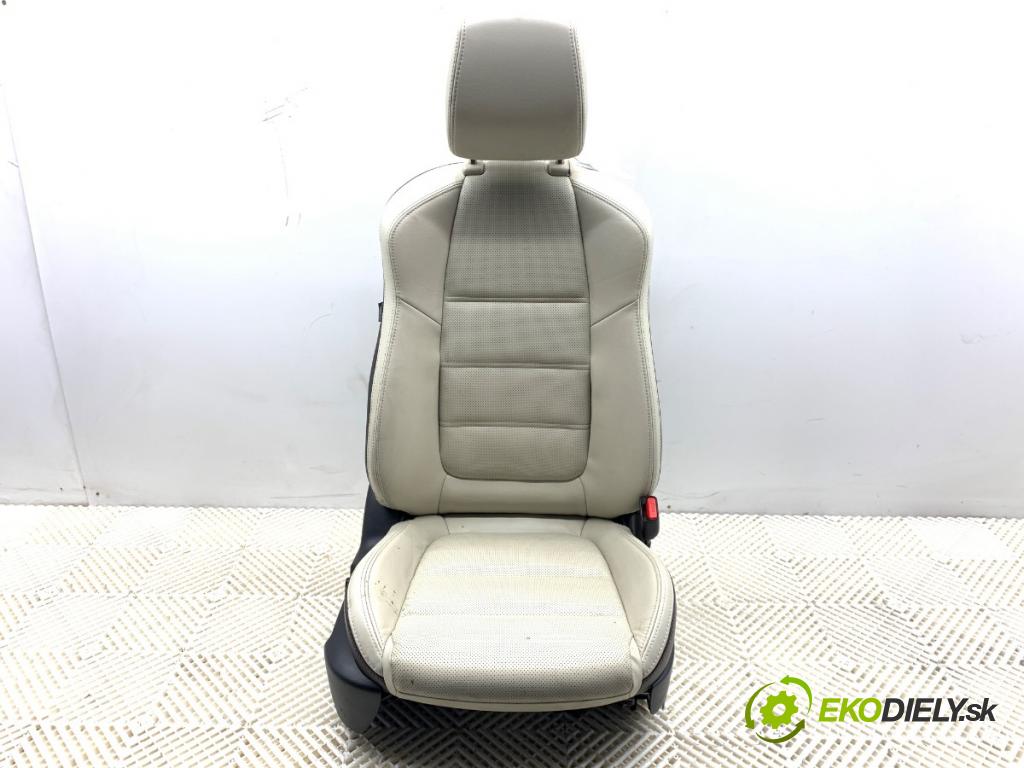 MAZDA 6 GJ sedan 2015 141 kW 2.5 (GJ5FP) 2488 Sedadlo pravy predný 
