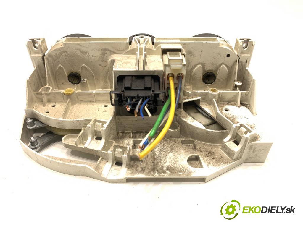 SKODA OCTAVIA I liftback 2001 66 kW 1.9 TDI 1896 Panel ovládania kúrenia 1J0820045E (Prepínacie páčky pod volantom)