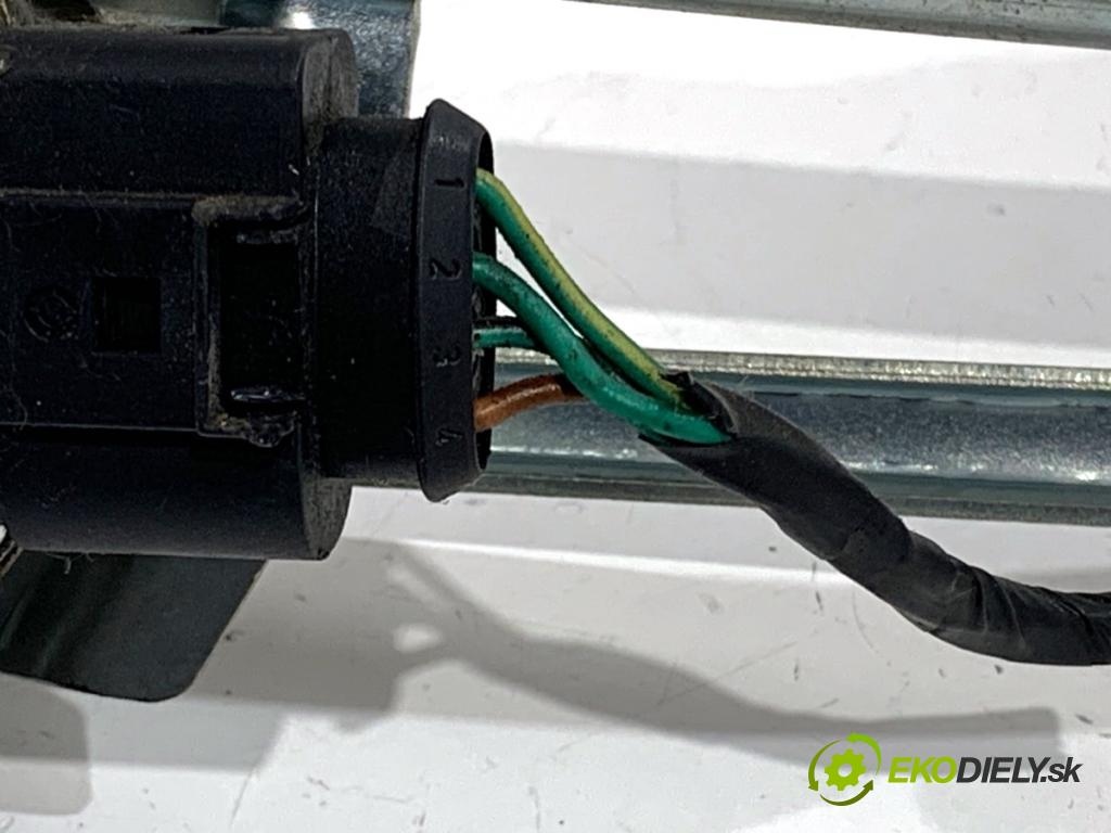 SKODA OCTAVIA I liftback 2001 66 kW 1.9 TDI 1896 Mechanizmus stieračov predný 1J1955113B (Motorček stieračov predný)