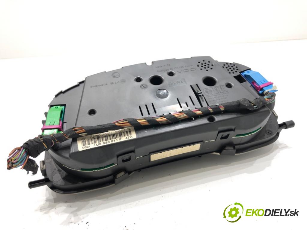 SKODA OCTAVIA I liftback 2001 66 kW 1.9 TDI 1896 Prístrojovka 1U0920811F (Prístrojová doska)