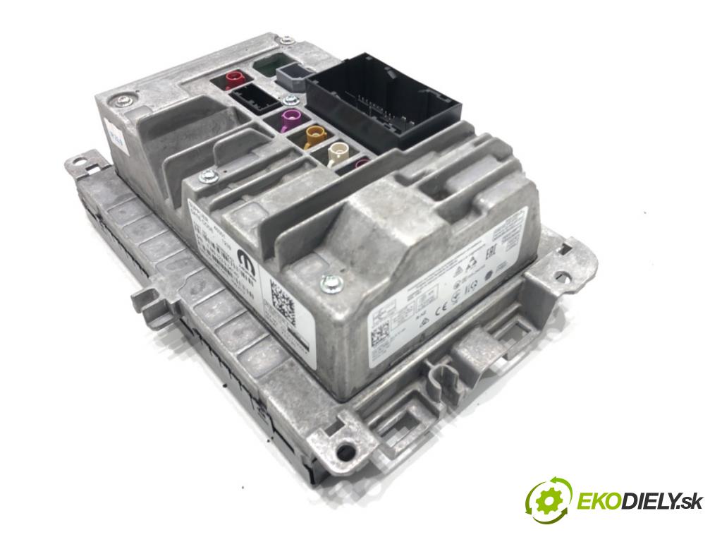 JEEP CHEROKEE KL SUV 2019 200 kW 3.2 V6 4x4 3239 Dislpej 68289296AH (Prístrojová doska)