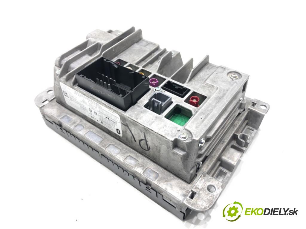 JEEP CHEROKEE KL SUV 2019 200 kW 3.2 V6 4x4 3239 Dislpej 68289296AH (Prístrojová doska)