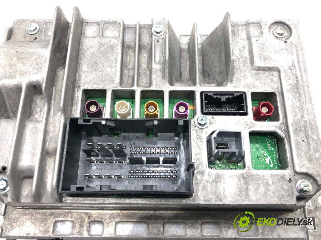 JEEP CHEROKEE KL SUV 2019 200 kW 3.2 V6 4x4 3239 Dislpej 68289296AH (Prístrojová doska)