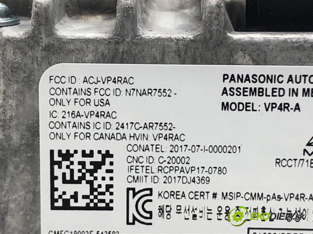 JEEP CHEROKEE KL SUV 2019 200 kW 3.2 V6 4x4 3239 Dislpej 68289296AH (Prístrojová doska)