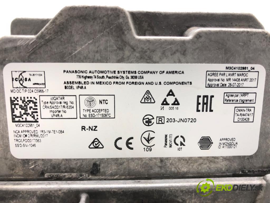 JEEP CHEROKEE KL SUV 2019 200 kW 3.2 V6 4x4 3239 Dislpej 68289296AH (Prístrojová doska)