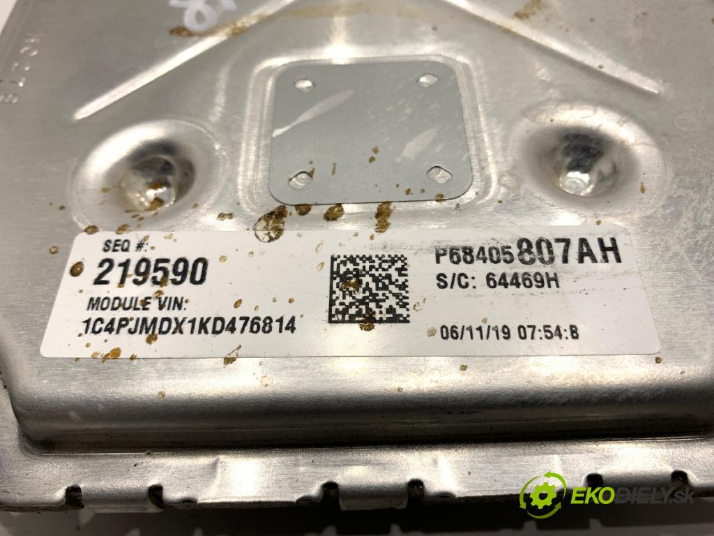 JEEP CHEROKEE KL SUV 2019 200 kW 3.2 V6 4x4 3239 riadiaca jednotka Motor P68328875AA (Riadiaca jednotka)