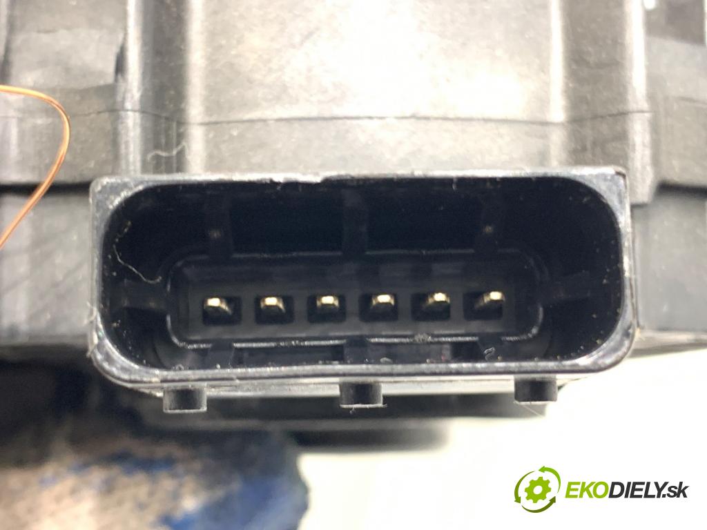 JEEP CHEROKEE KL SUV 2019 200 kW 3.2 V6 4x4 3239 Potenciometer plynu 04581652AE (Potenciometer plynového pedálu)