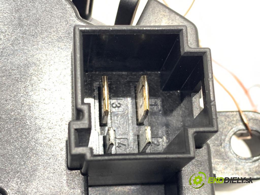 JEEP CHEROKEE KL SUV 2019 200 kW 3.2 V6 4x4 3239 Odpor, rezistor kúrenia vzduchu F011500111 (Odpor (rezistor) kúrenia)