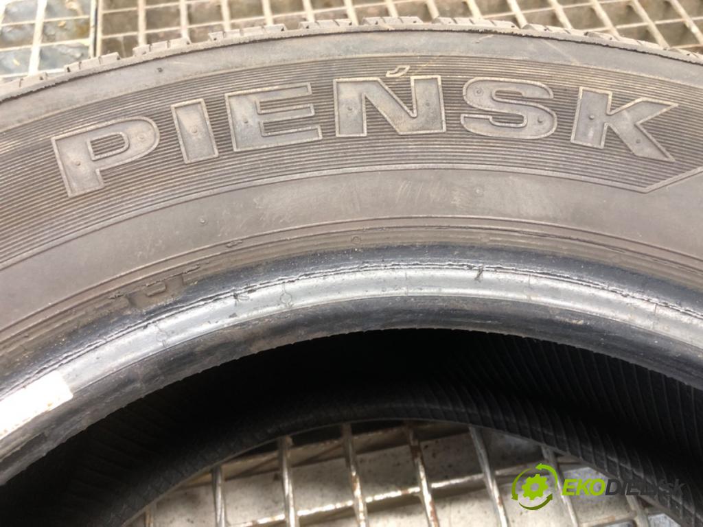 --- ---      PNEUMATIKY: PARA: VÍCENÁ SEZÓNA: 195/65 15"