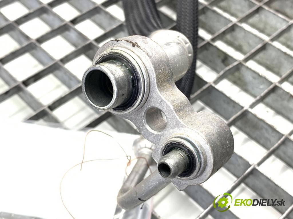 JEEP CHEROKEE KL SUV 2019 200 kW 3.2 V6 4x4 3239 rúrka klimatizace P68288396AA (Trubka klimatizace)